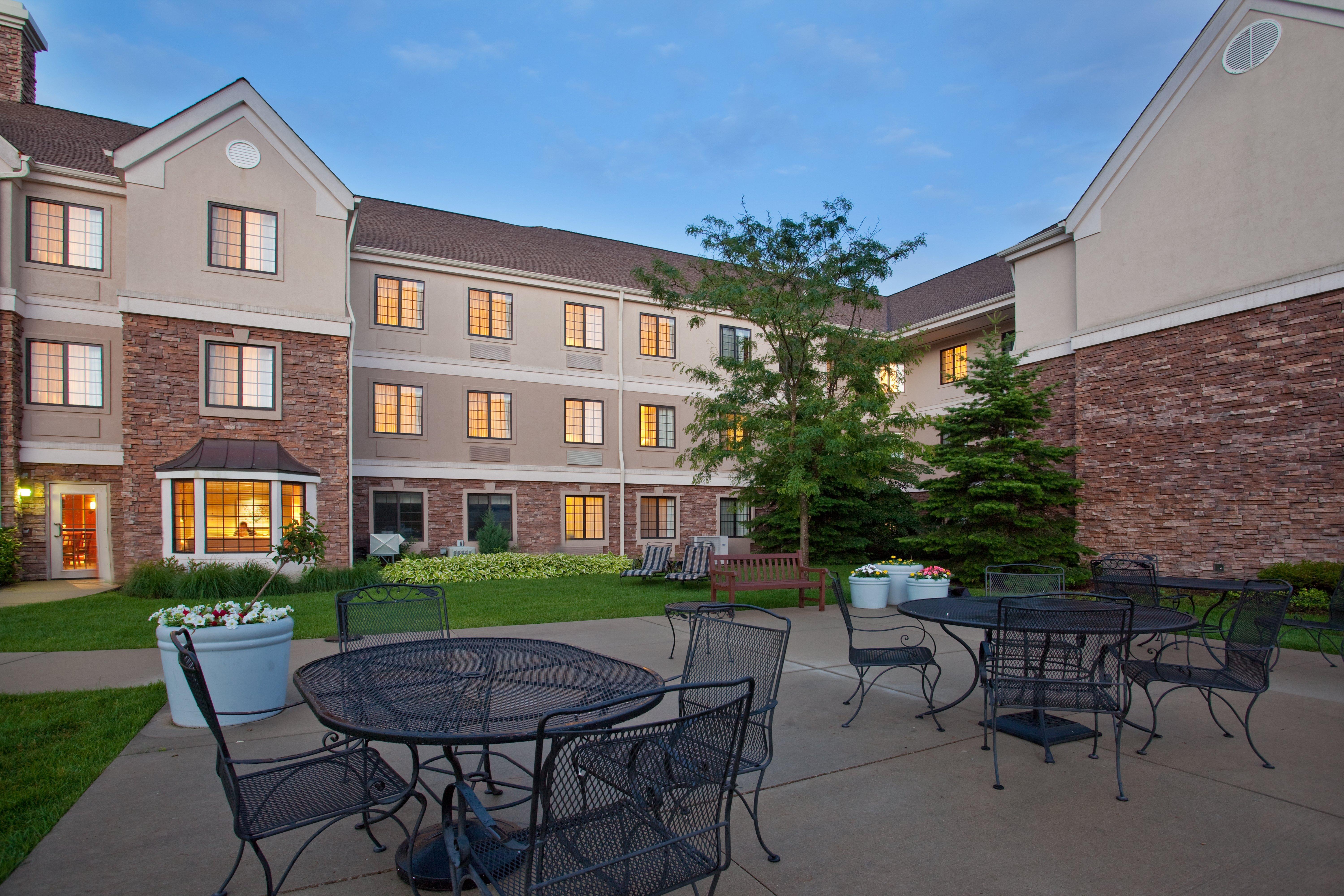 Staybridge Suites Lincolnshire By Ihg Exterior foto